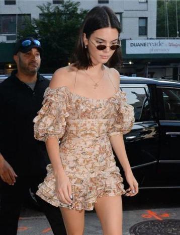 large_4caf409c-b701-457d-b6ad-0fa0fad31409