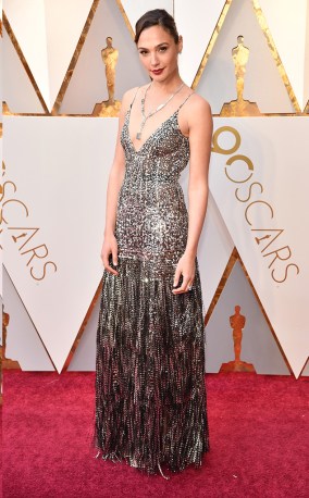 rs_634x1024-180304163846-634-2018-oscars-academy-awards-gal-gadot.ct.030418