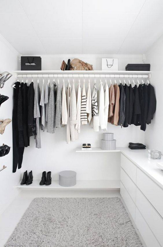 Clear The Closet&nbsp;Clutter